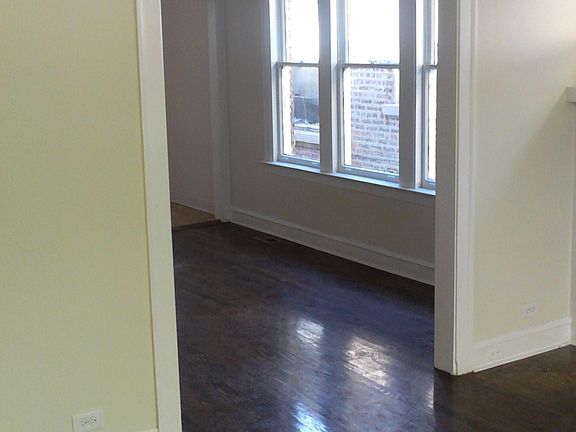 4th image of 8400 S Stony Island Ave
