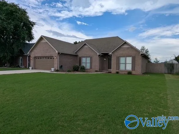 2908 Ashville Dr SW, Decatur, AL 35603