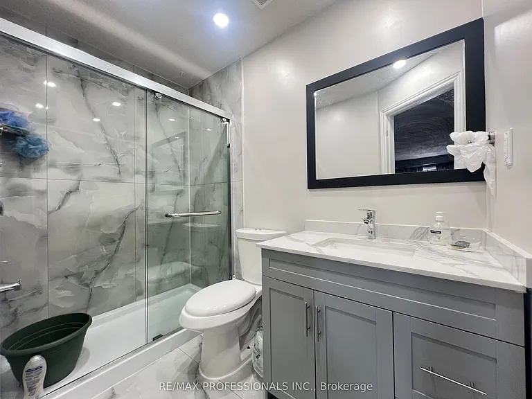 18 Hockley Path #UPPER — Photo 11