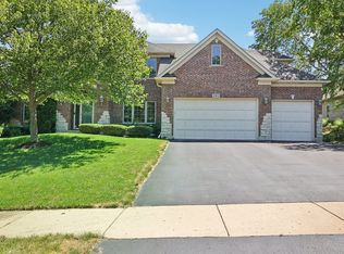 984 Black Walnut Dr, Sugar Grove, IL