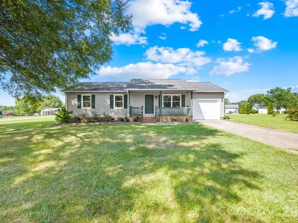 910 Lyndsey Brooke Ct, Lincolnton, NC 28092