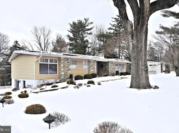 2313 Barren Hill Rd, Lafayette Hill, PA 19444