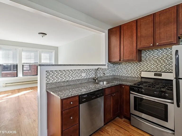 4407 N Wolcott — Photo 7