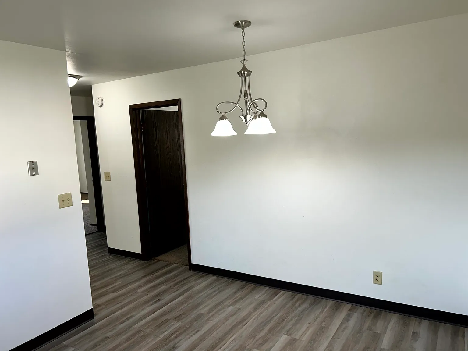 2 bed, 1100 sqft, $925 — Photo 3