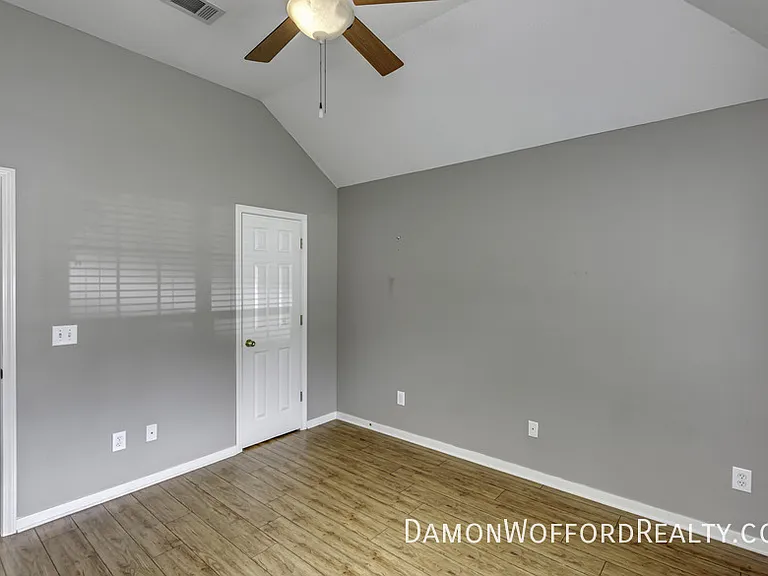 131 Hunters Row — Photo 37