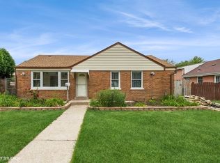 912 Gardner Rd, Westchester, IL 60154