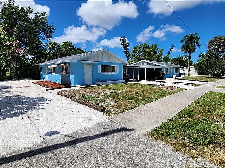 2252 Maple Ave — Photo 14