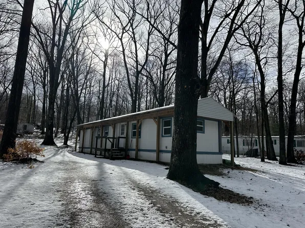 6167 Kellogg Dr, Gaylord, MI 49735