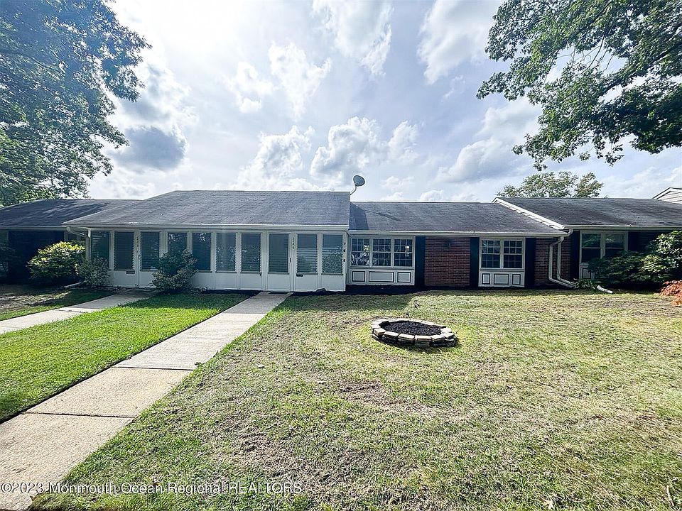 1st image of 243B Jefferson Court