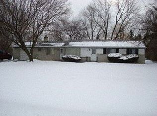 176 Lesdale Dr, Troy, MI 48085