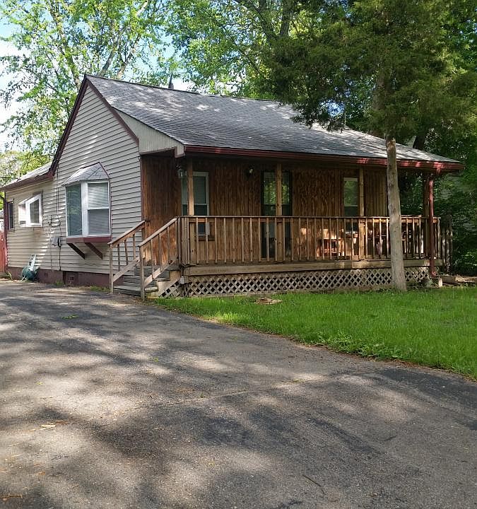 1st image of 22415 Cora Ave