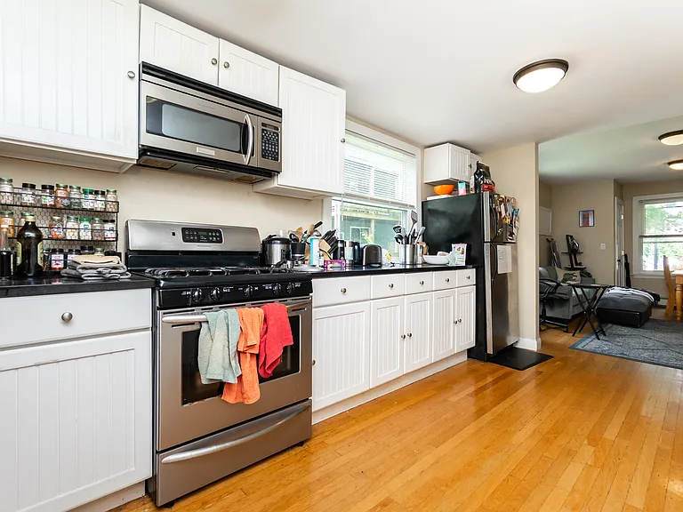214-R Harvard St #2 — Photo 12