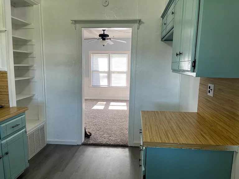 708 SW 3rd St — Photo 13