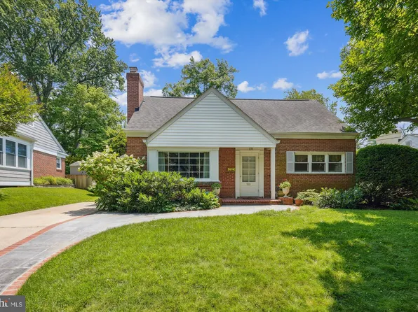 9911 Thornwood Rd, Kensington, MD 20895