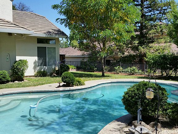 4th image of 348 Ironwood Cir