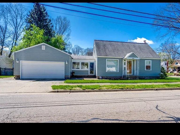 2048 Congo St — Photo 1