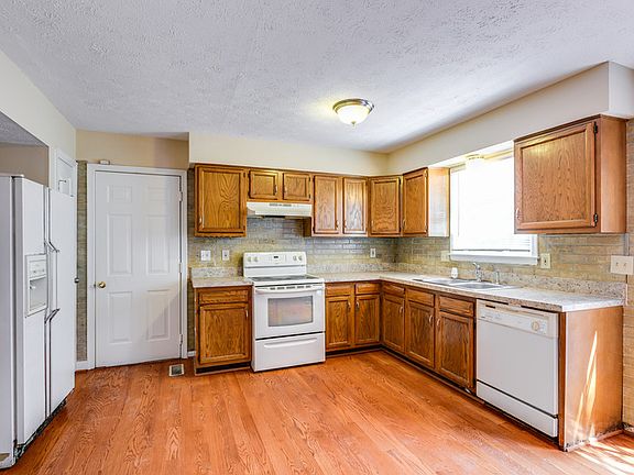4th image of 2182 Westmarch Ct