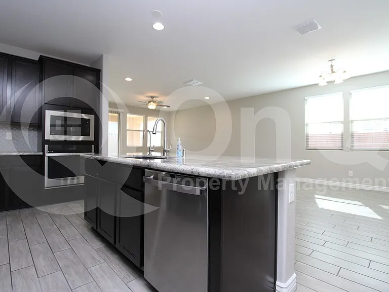 9507 E Saturn Ave — Photo 4