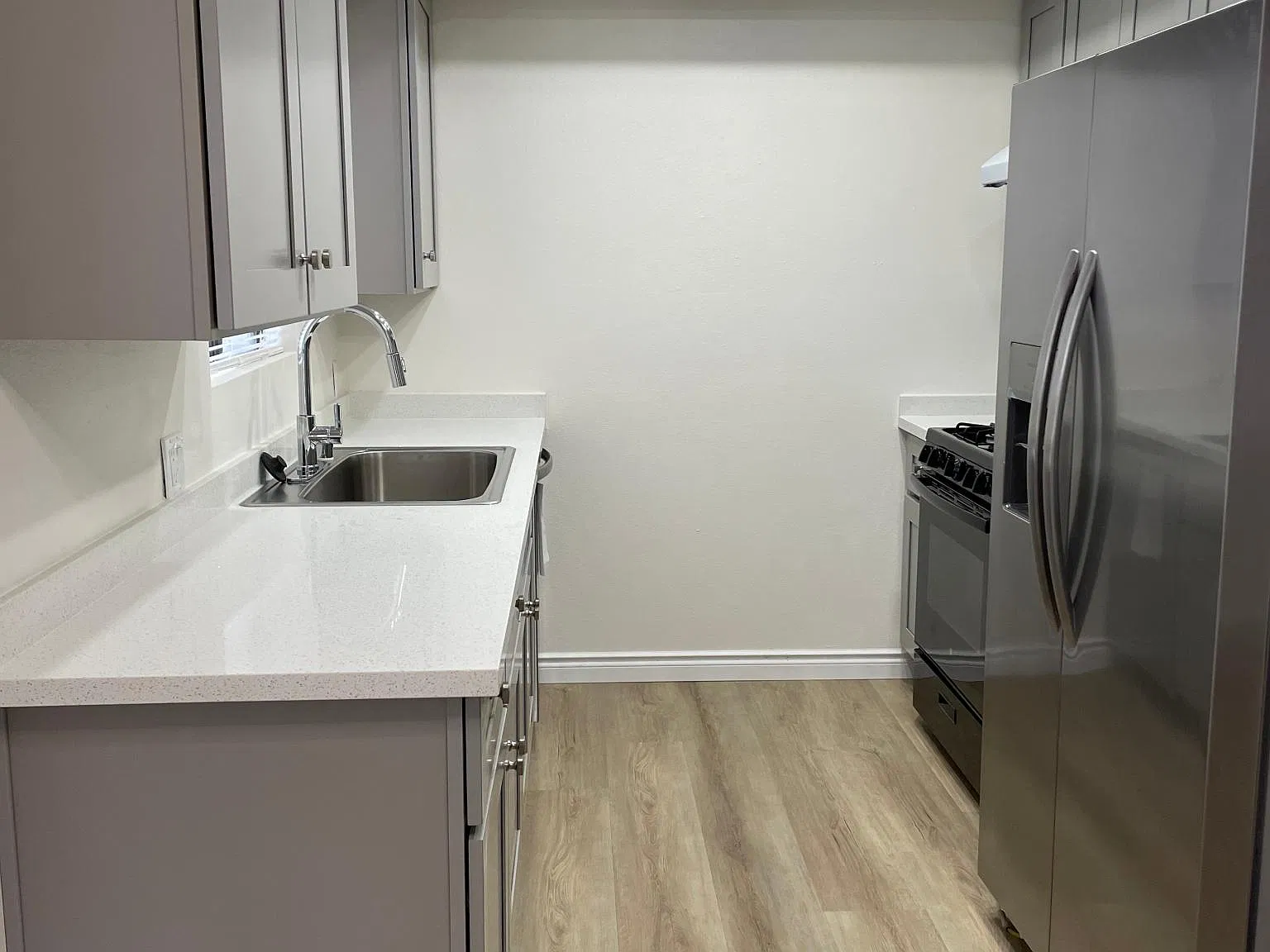 2 bed, $2,750 — Photo 3