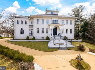 2909 Chain Bridge Rd, Oakton, VA 22124