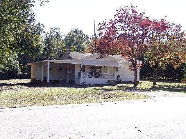 1st image of 3697 Highway 2 W