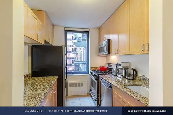 Rented by The Blueground | media 6