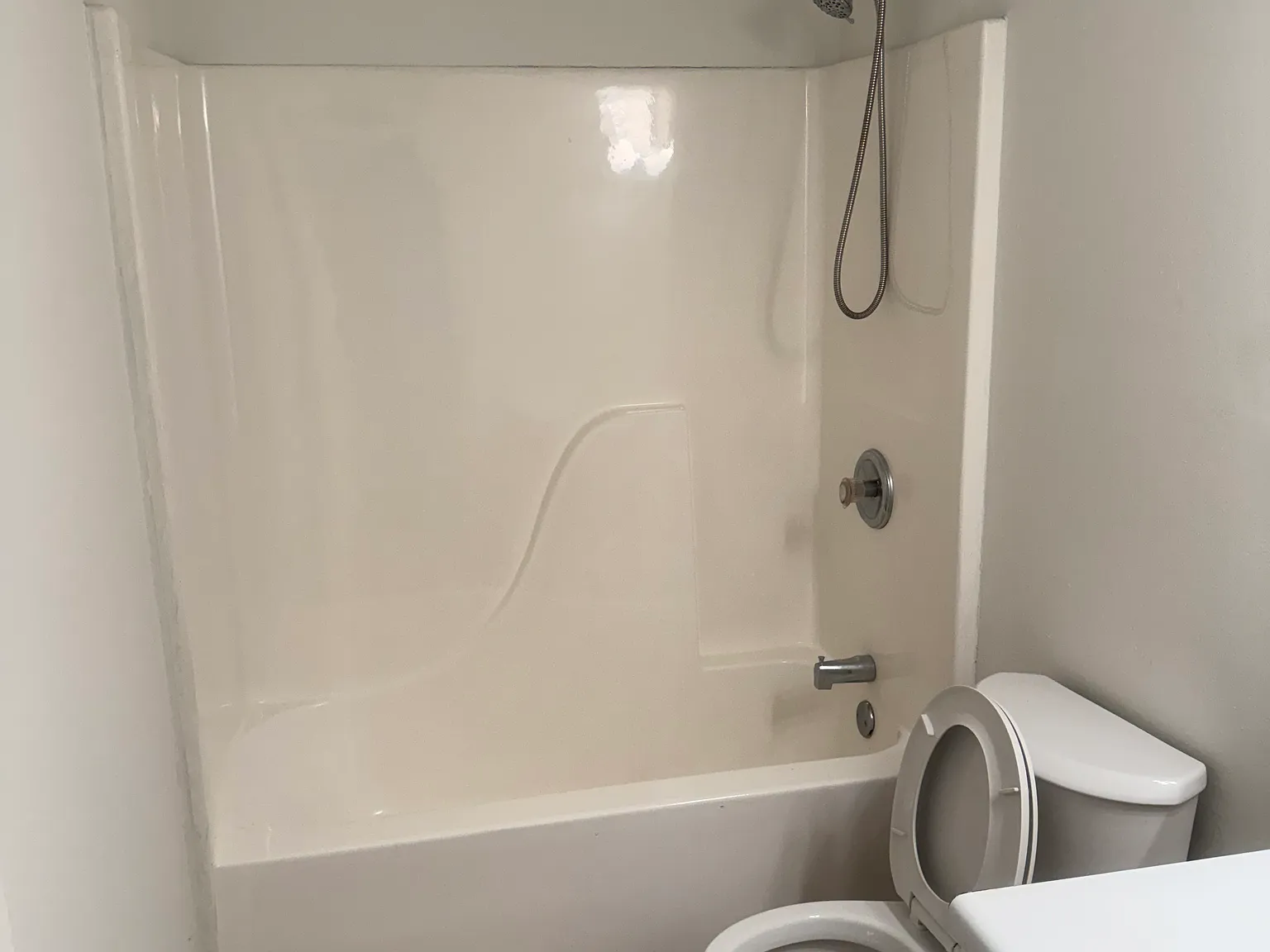 3 bed, 2.5 bath, 1620 sqft, $1,895 — Photo 4