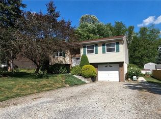 16 Fitch Ln, Greensburg, PA 15601