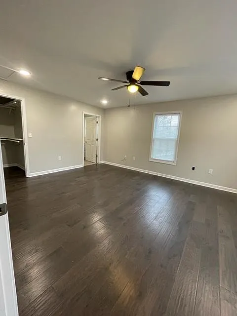 3 bed, 1400 sqft, $1,500 — Photo 4
