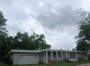 7 Weft Rd, Kankakee, IL 60901