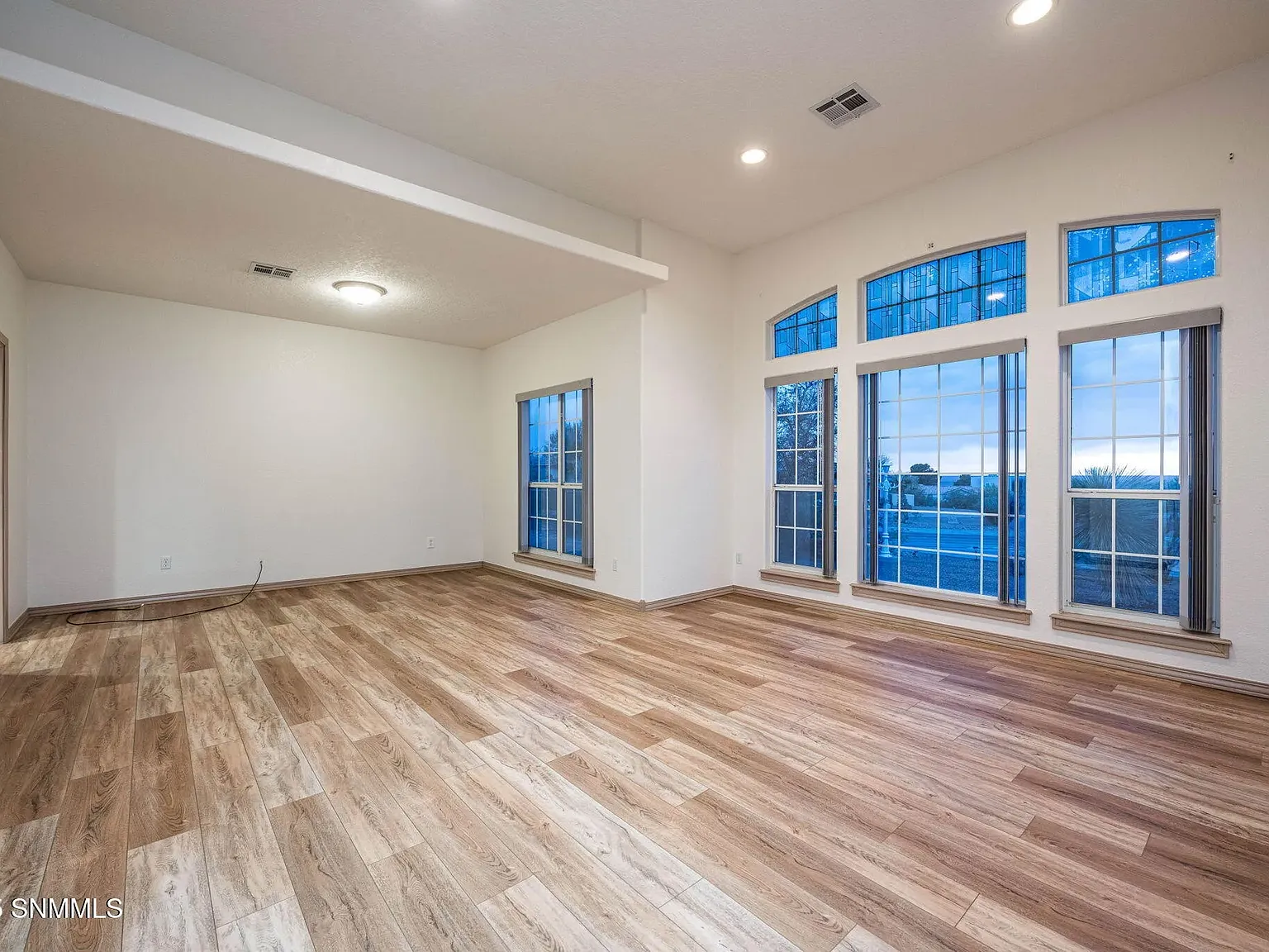 4 bed, 2190 sqft, $2,900 — Photo 3