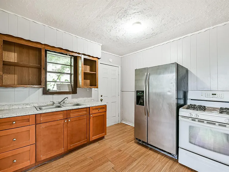 639 E Saint Charles Dr #1 — Photo 7