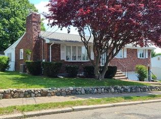 25 Pine St, Watertown, MA 02472