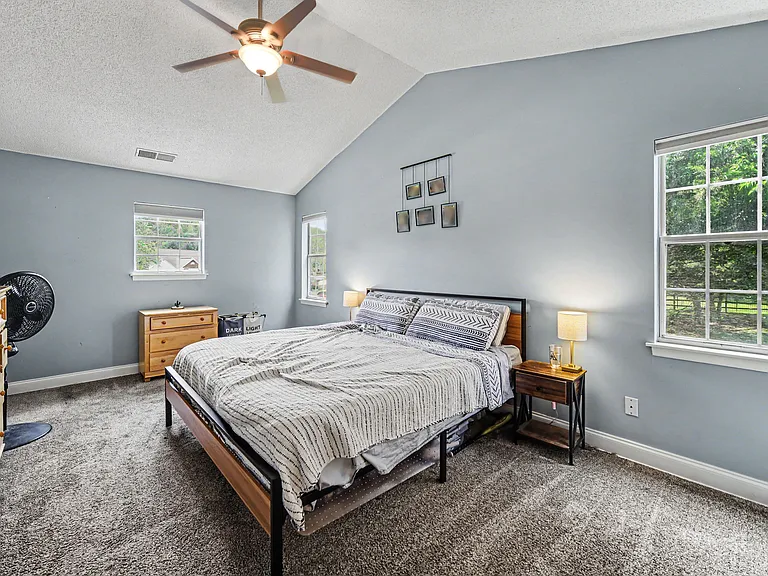 12423 Jacquelyn Ct — Photo 18