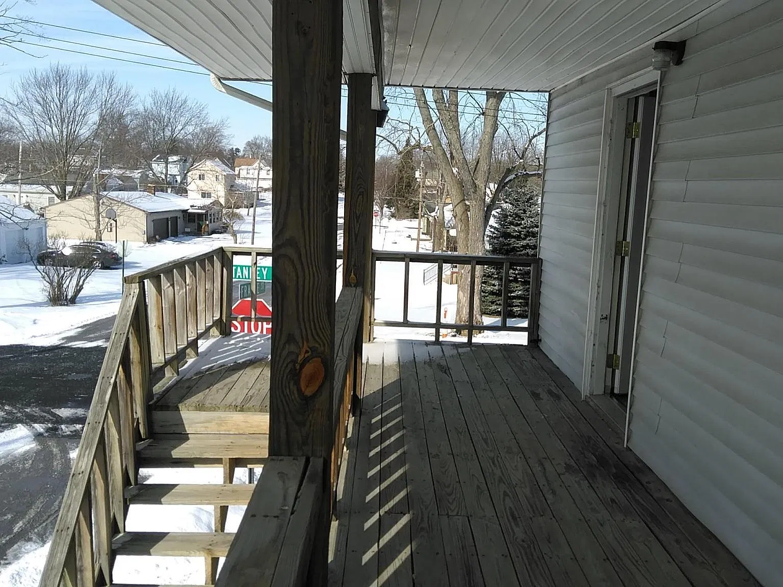 203 Stanley Ave — Photo 4