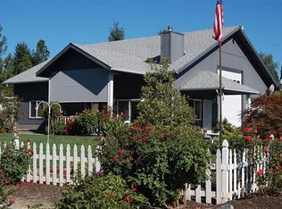 888 Pleasant Valley Rd, Merlin, OR 97532