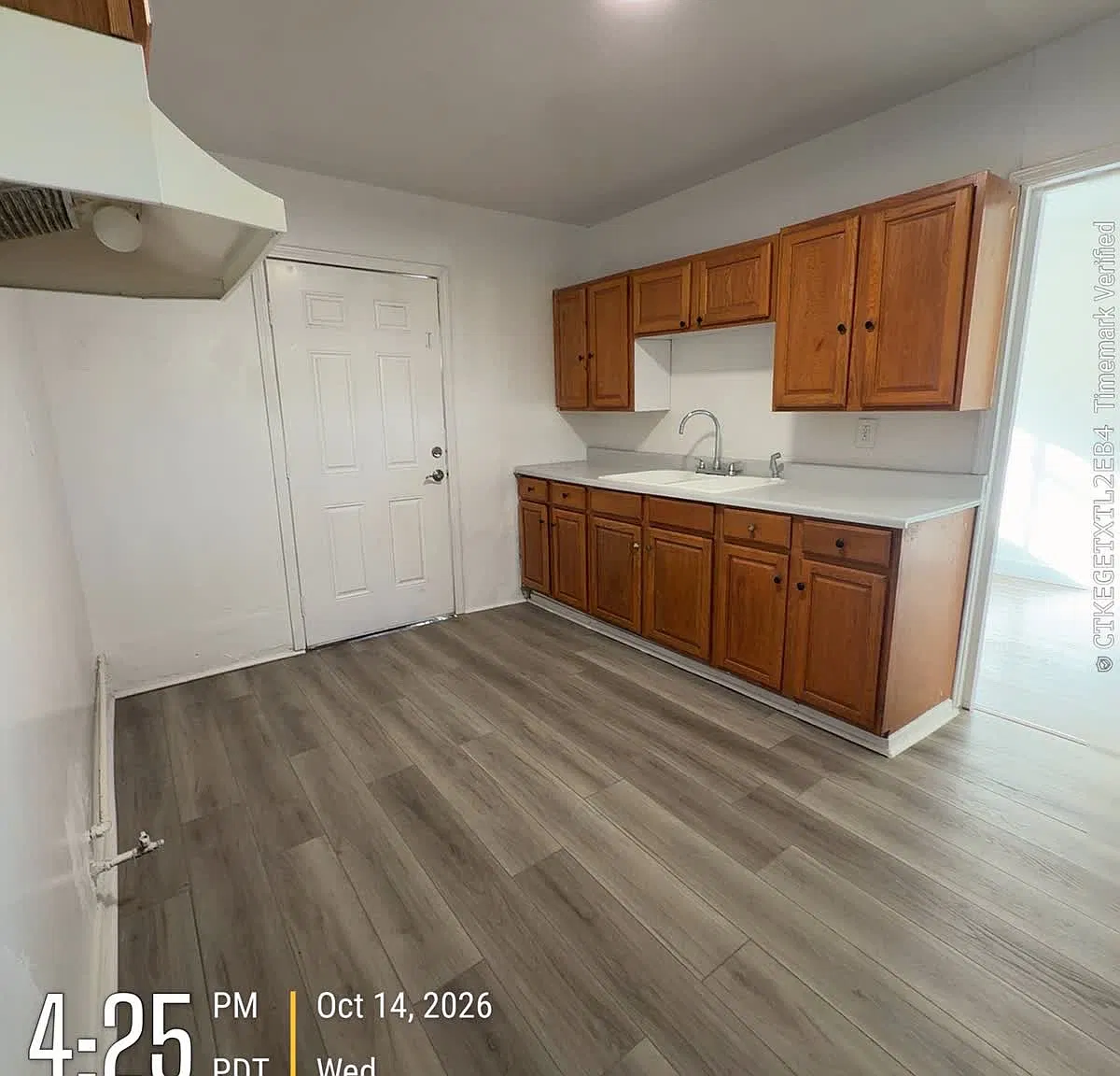 2 bed, $1,200 — Photo 1