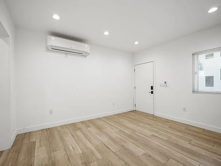 410 Lucas Ave — Photo 52