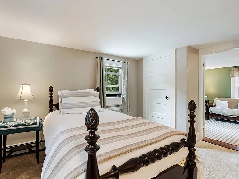 935 Bay Rd #2 — Photo 17