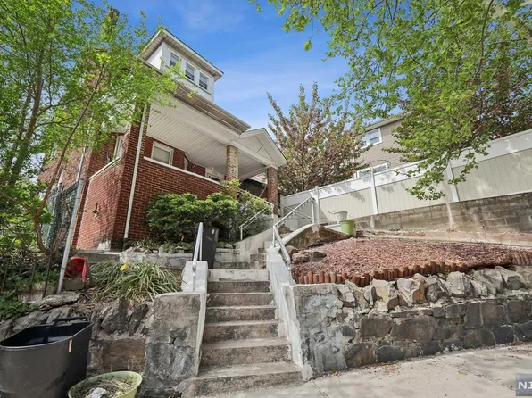 691 Boulevard E, Weehawken, NJ 07086