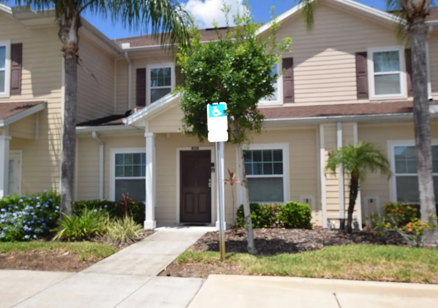 3 Bedroom, 2 Bath Town home for rent at 3222 Wish Avenue Kissimmee, FL 34747 — Photo 1