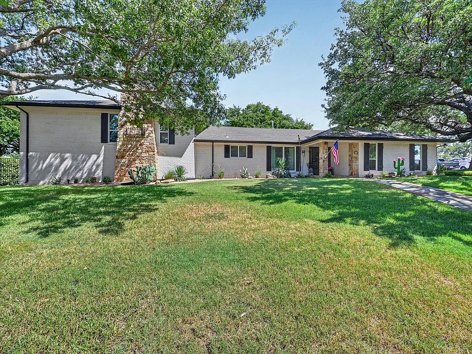 1st image of 47 Bounty Rd E