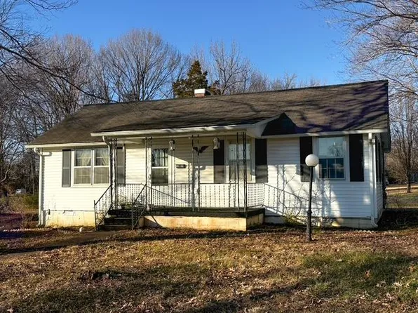 214 Watson St, Camden, TN 38320