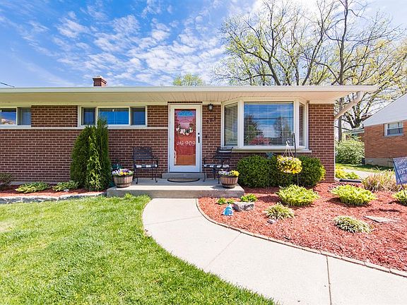 3rd image of 909 Sunglow Dr