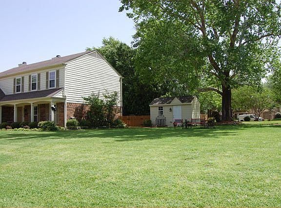 3rd image of 519 Briarcroft Dr