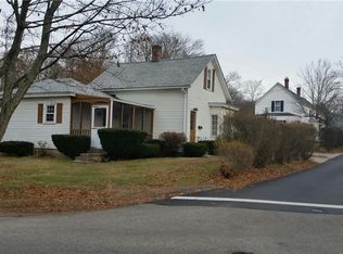 2 Maple St, Coventry, RI 02816