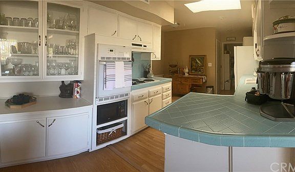 4th image of 29440 Thornhill Dr