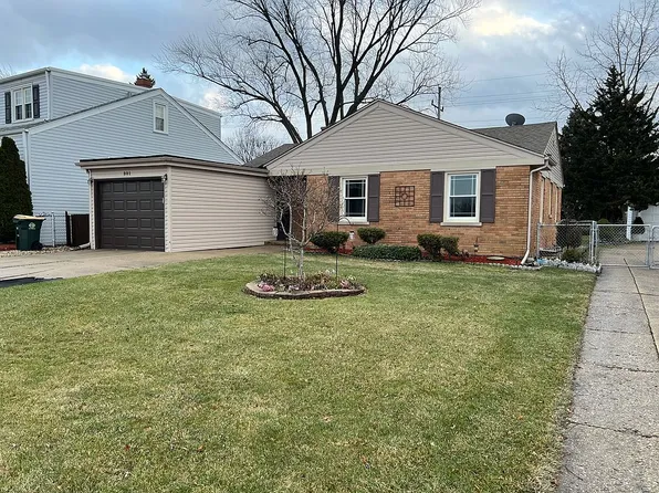 801 Oakton St, Park Ridge, IL 60068