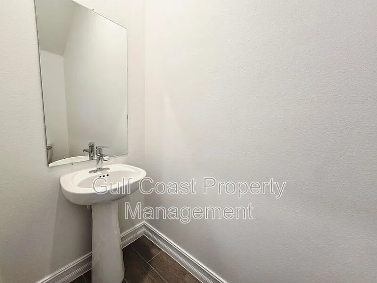 11757 71st Ave E — Photo 33