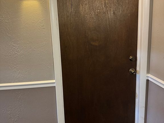 3rd image of 609 Ironwood Ct APT C1